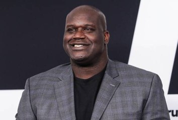 Shaquille O'Neal Stops to Help Driver Stranded on Florida Interstate