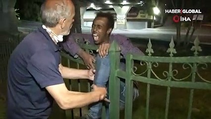 Dakikalarca bu halde kurtarılmayı bekledi