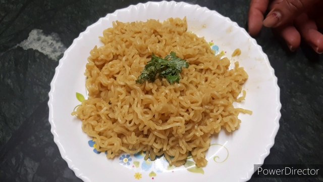 Plain Maggi noodles | How to make Maggi in 2 minute | Quick Breakfast | Indain street food recipe