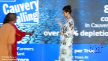 Oops... Moments of Bollywood Actress Kangana Ranaut On Stage - Must Watch