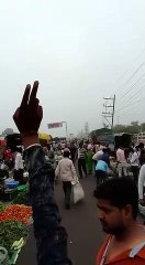 प्रदेश के सबसे संक्रमित शहर की सब्जी मंडी का हाल, न लोगों ने मास्क पहना, न दिखी सोशल डिस्टेंसिंग