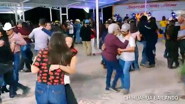 Evelyn y Vanessa las primas