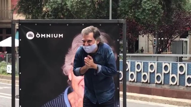 Cuixart llega a Òmnium en Barcelona tras salir de la cárcel