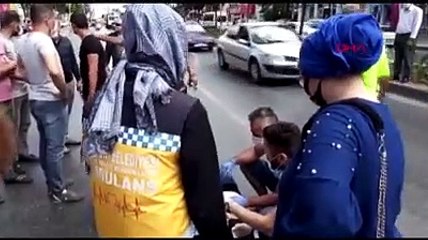 Esenyurt'ta anne ve kucağındaki bebeğine otomobil çarptı; o anlar kamerada