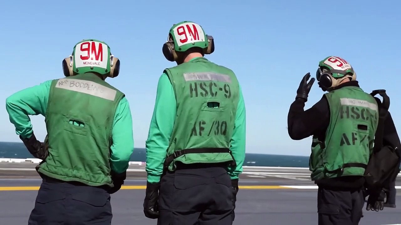 US Aircraft Carrier • Flight Deck Helicopter Operations