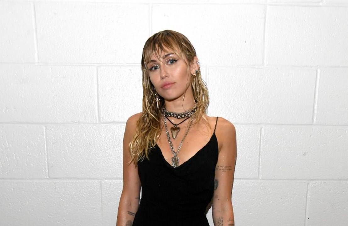Miley Cyrus stops smoking marijuana