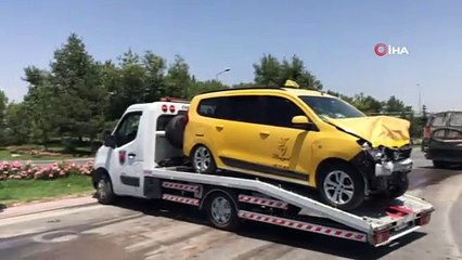Otomobil ile ticari taksi çarpıştı: 1 ölü, 5 yaralı