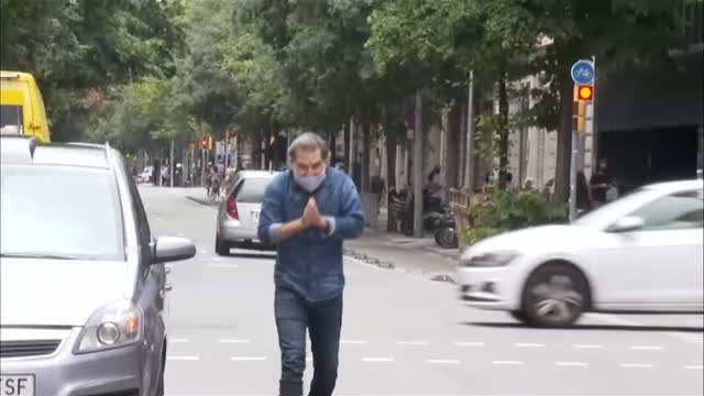 Cuixart, recibido entre vítores y aplausos en la sede de Òmnium Cultural