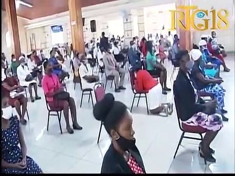 Port-au-Prince.- Men kijan kèk legliz nan zòn metwopolitèn lan ap fonksyone nan moman reouvèti a.