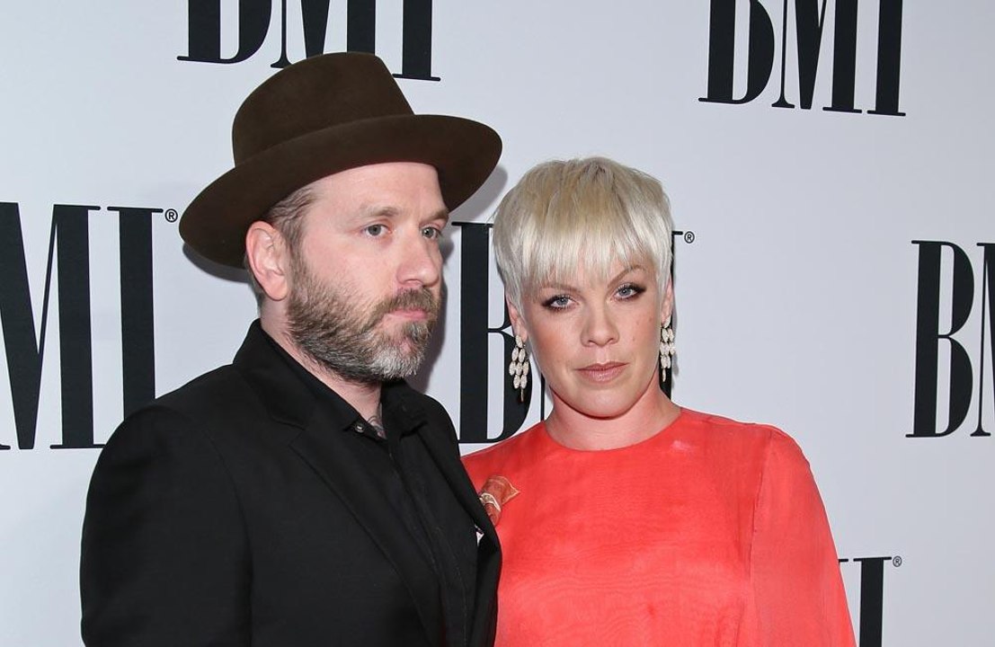 Pinks Vater ist an Krebs erkrankt!