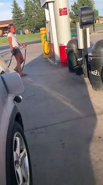 First Roadtrip Ends in Yanked Gas Pump Hose