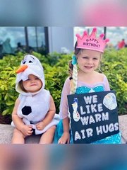 Socially Distanced Love from Donald Duck at Walt Disney World