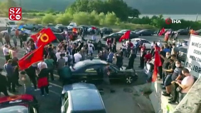 Kosova Cumhurbaşkanı Tahçi’ye Lahey dönüşü davullu zurnalı karşılama