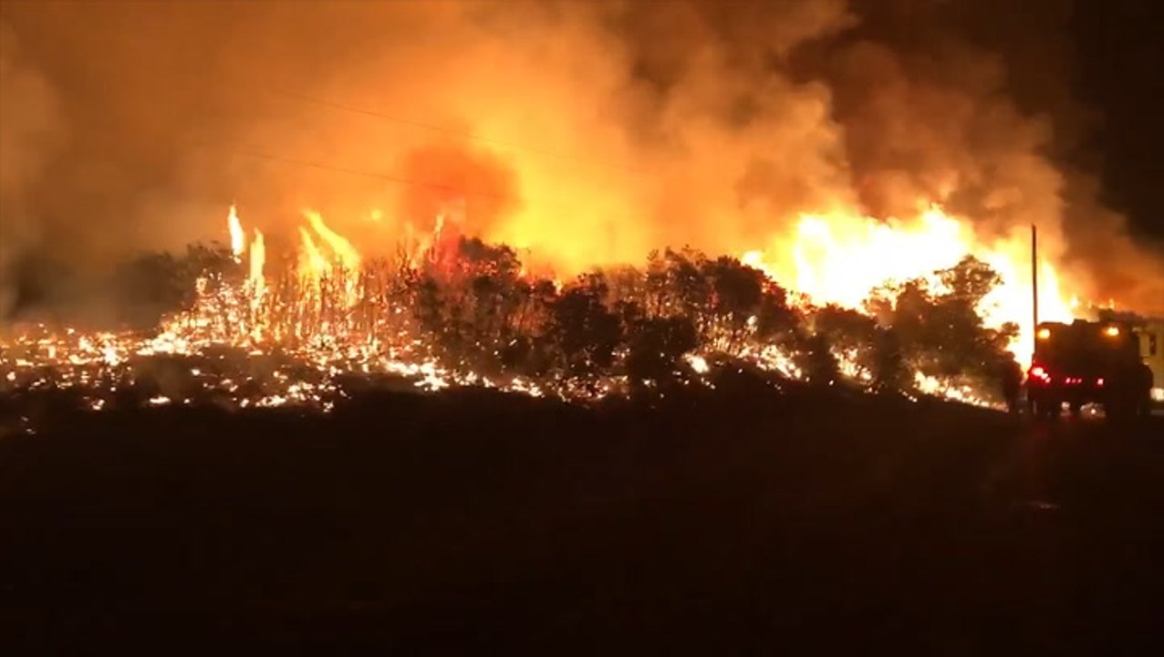 Residents evacuate as Big Hollow Fire grows