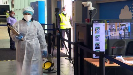 Tras reabrir, el aeropuerto de Lima luce semivacío y silencioso