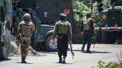 Tải video: J-K: 3 militants killed in encounter in Shopian district