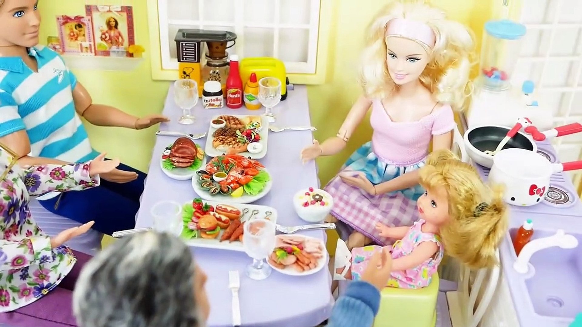 Barbie Grandma's Kitchen Happy Family set Unboxing Review Barbie Cozinha da  Avó Barbie Abuela Cocina - video Dailymotion