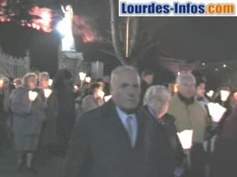 Sainte Bernadette à Lourdes Procession Mariale