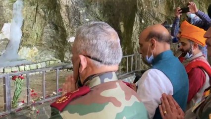 100 News: Rajnath Singh offers prayer at Amarnath Temple