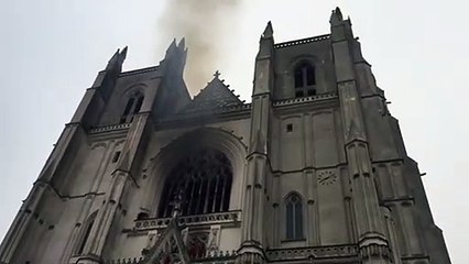 Incendie dans la Cathédrale Saint-Pierre-et-Saint-Paul de Nantes
