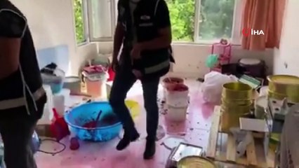 Evi kaçak nargile imalathanesine çevirdiler polisten kaçamadılar
