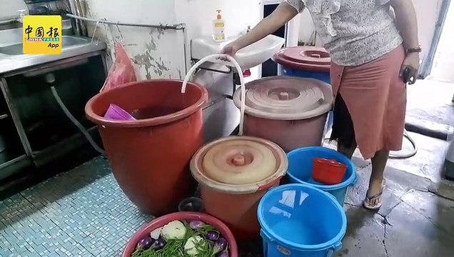 㐷莫120户制水逾7个月 苦了村民 “摸黑”装水应急