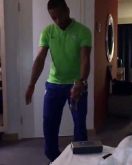 TONTON PAT EN MODE KOFFI OLOMIDE-DROIT DE VETO