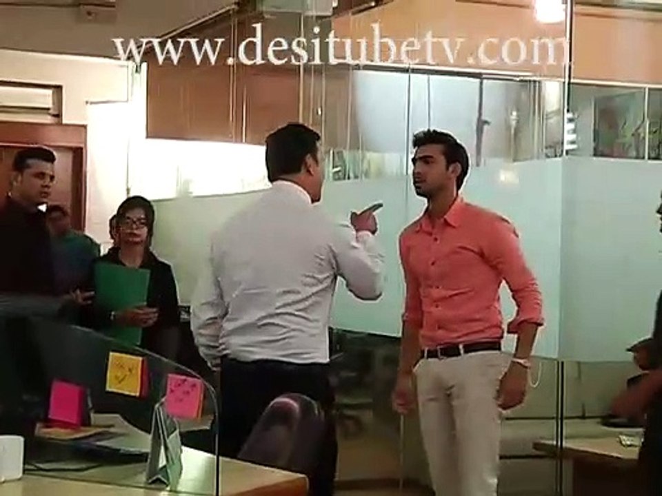 Yeh Hai Mohabbatein Adi loses his self control and gets angry after losing Aliya यह है मोहबतें आदि अपना संयम आलिया के न मिलने पे खो देता है