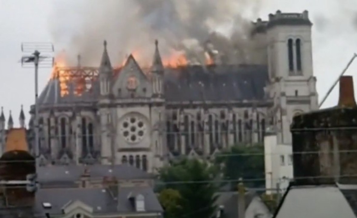 ¡Arde la catedral de Nantes!