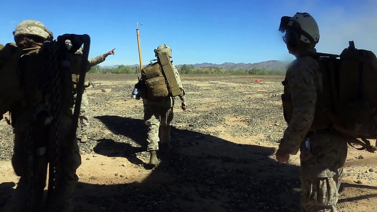 U.S. Marines with Marine Heavy Helicopter Squadron • External Lift • Exercise - July 14 2020
