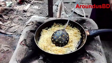 Amazing Jhuri Aloo Bhaja - Authentic Bengali Food  Aloo Bhaja Recipe Cooking Grandmother