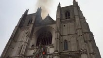 Bomberos dan por controlado el incendio declarado en la catedral de Nantes