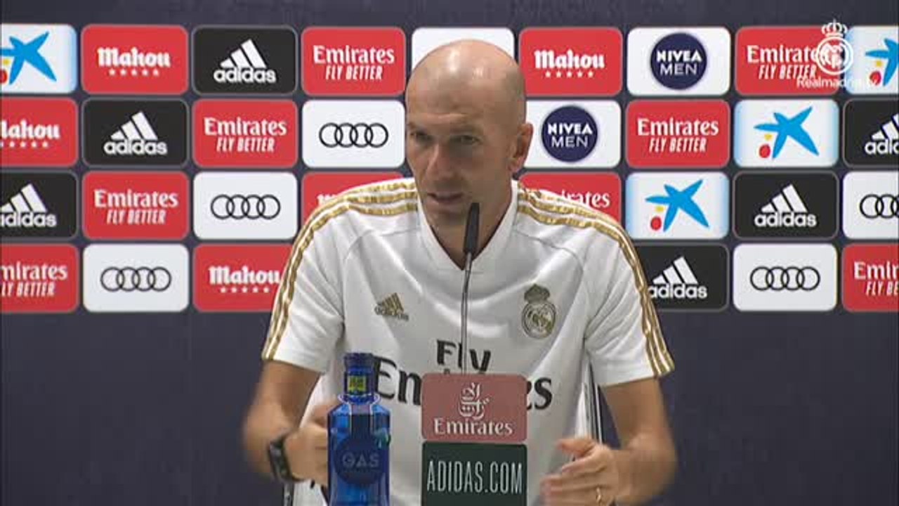 Zidane: "Cada cosa que conseguimos es mérito del equipo, no hay que despreciar esta liga"