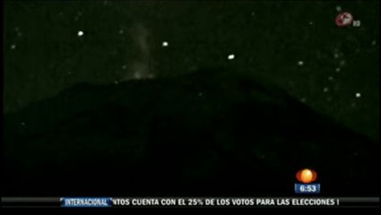 Ovni gigante descendiendo hacia volcán Popocatépetl
