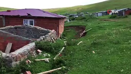 Yaylada çıkan şiddetli rüzgar çatıları uçurdu