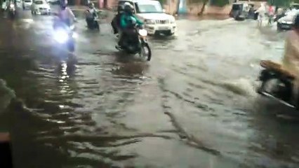 राजधानी में बरसे बादल, बारिश को तरसा पश्चिमी राजस्थान