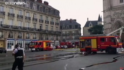 Brandstiftung? Großfeuer in Kathedrale von Nantes