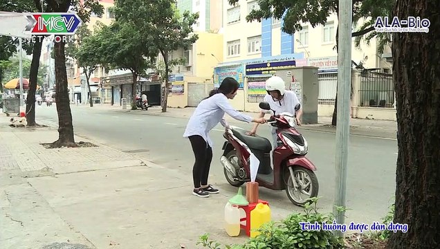 Góc Cảnh Giác: Dàn Cảnh Móc Túi - Hot Girl Lơ Là Cảnh Giác BỊ GIẬT MẤT VÍ | CAMERA CẬN CẢNH