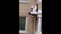 Un niño se salva en China tras caer desde un quinto piso al ser atrapado al vuelo por un vecino