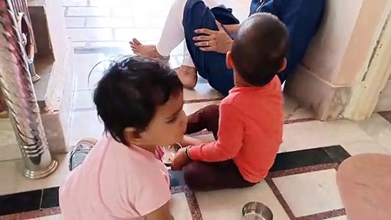 Small kid fight(720P_HD)