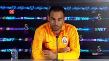 Galatasaray kaptanı Selçuk İnan futbolu bıraktığını açıkladı