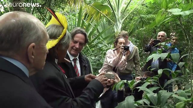 Vive inquiétude pour le chef indien Raoni, porte-parole des indigènes du Brésil et hospitalisé en urgence depuis deux jours pour un état de grande faiblesse