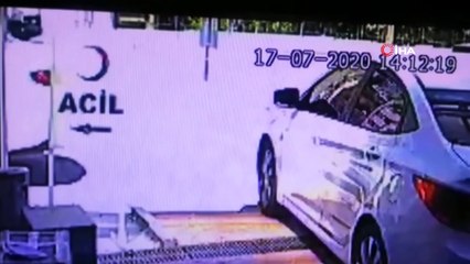 Bursa'da feci kaza kamerada: 3 yaralı