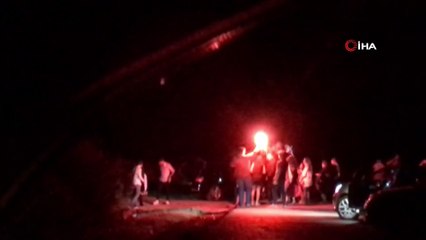 Evlilik teklifi eğlenceye dönüştü...Sosyal mesafe hiçe sayılarak halaylar çekildi