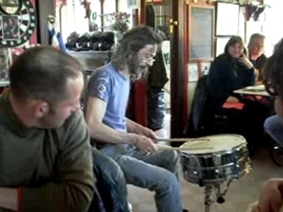 VOXAN club de france Solo batterie Luigi au resto