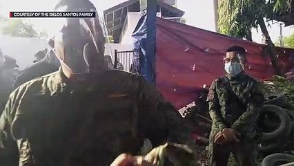 Police official snatches the phone of Taguig civilian