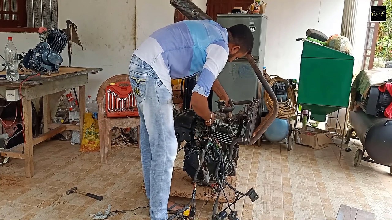 Kawasaki ER-5 starting up after many years   kawasaki 500cc Engine