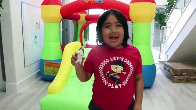 Ryan's bug catching with animals pretend play and learn animals facts!!!