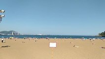 La playa de Ereaga (Bizkaia) coloca la bandera ámbar por alta ocupación