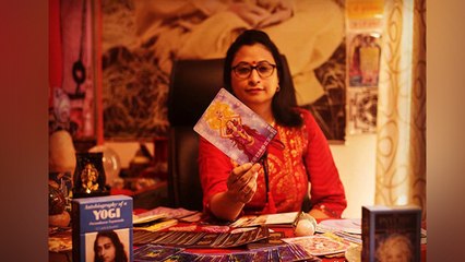 Tarot Card Reading In Hindi | आपके प्यार और करियर के लिए टैरो कार्ड रीडिंग इन हिंदी | Deepali Dubey